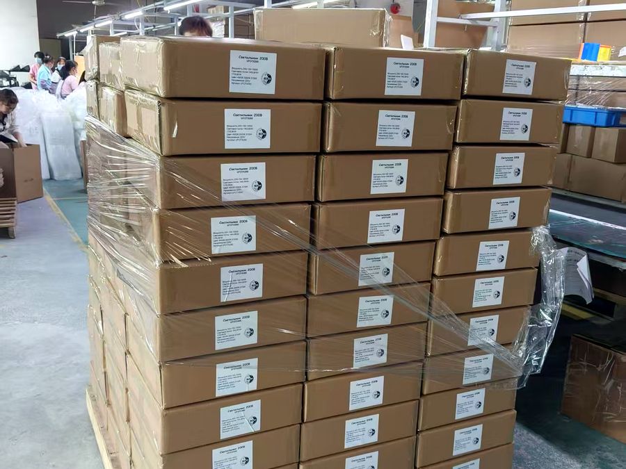 LOWCLED factory warehouse with finished LED lights LOWCLED factory warehouse with finished LED lights