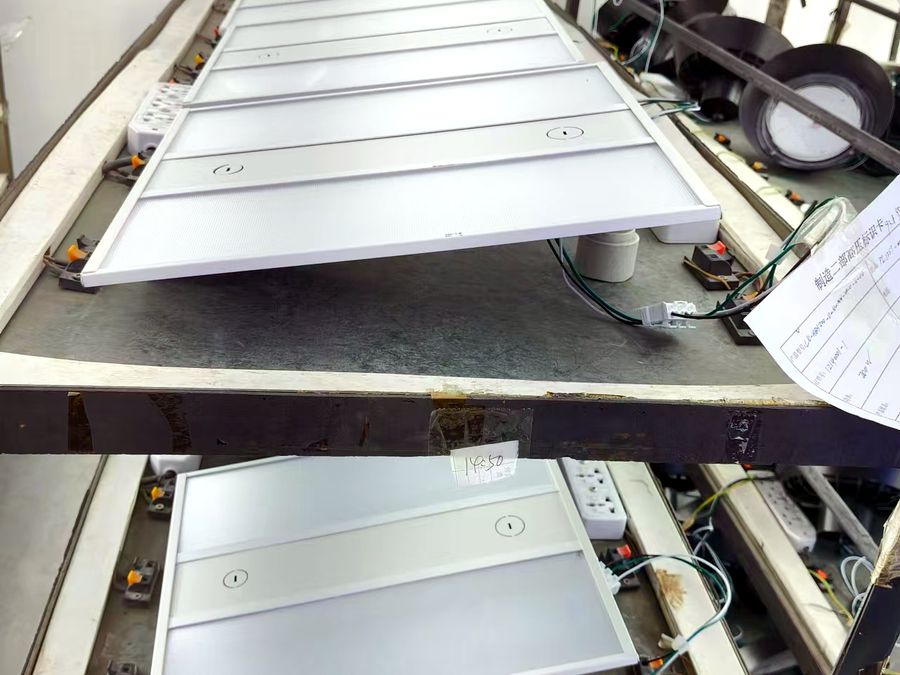 Linear high bay assembly at the LOWCLED production line Linear high bay assembly at the LOWCLED production line