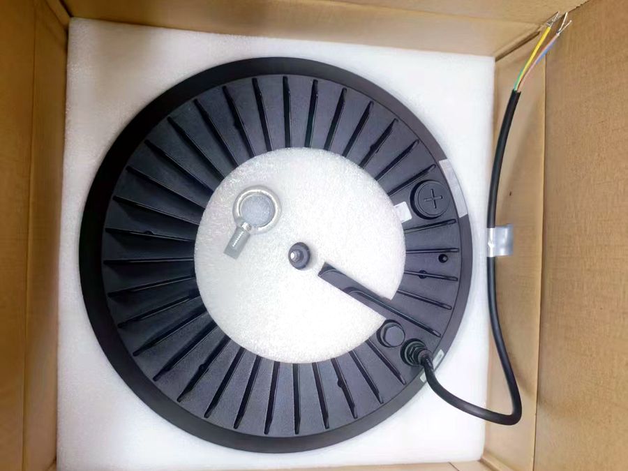 UFO high bay light individually boxed before shipment